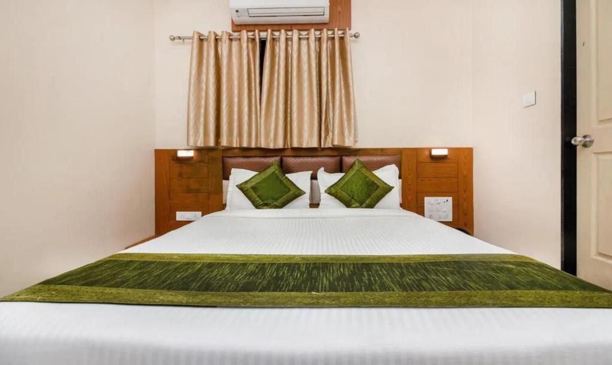 Hotel Volga Plaza Mumbai Exterior photo