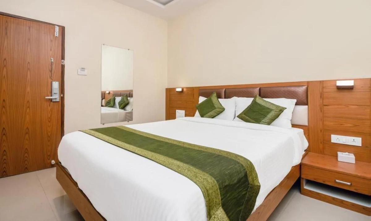 Hotel Volga Plaza Mumbai Exterior photo